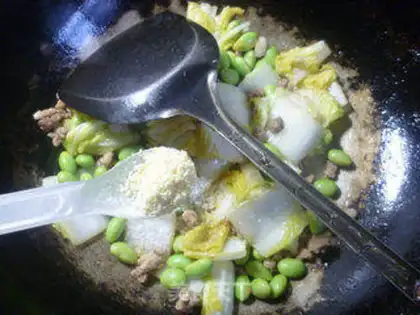 Make Meat-cracked beans step 11