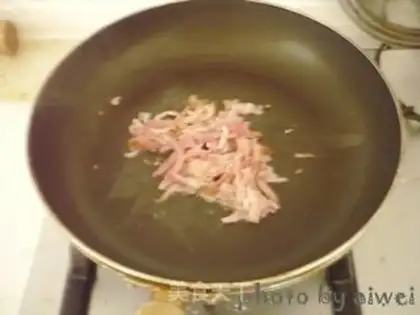 Make Tomato bacon butterflies step 5