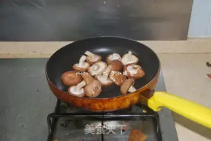 Make Pelican mushrooms step 1