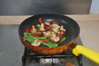 Make Pelican mushrooms step 2