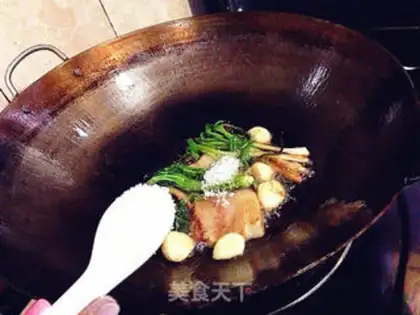 Make The private room is spicy with peanuts step 14