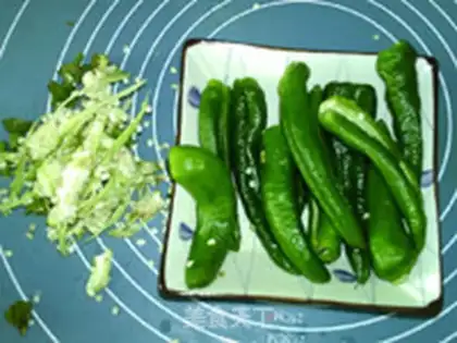 Make The green peppers step 1