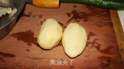 Make Creamed celery potatoes step 0