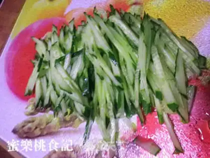 Make Spicy golden mushroom cucumber step 0