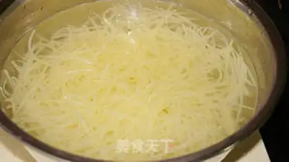 Make Creamed celery potatoes step 5