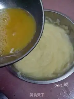 Make Eggs and potatoes and rice step 4