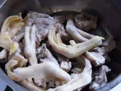 Make Milky melon broth step 1