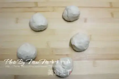 Make Milky-sweet coconut rolls step 3