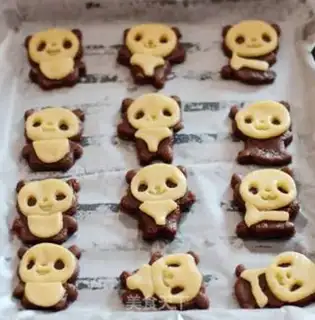 Make Panda cookies step 6