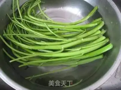 Make Garlic cabbage step 0