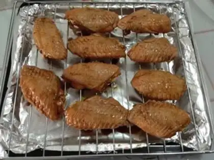 Make Honey roasted chicken wings step 2