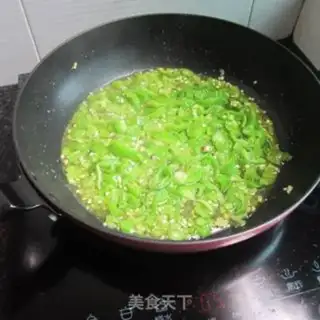 Make Pyramid eggs step 5