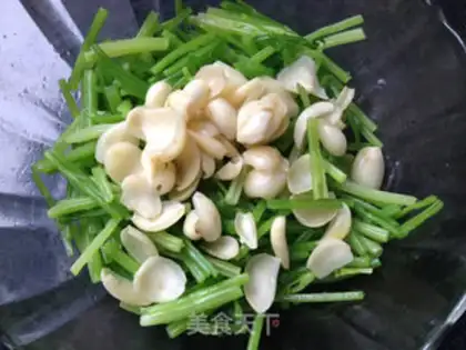 Make The lilies step 4