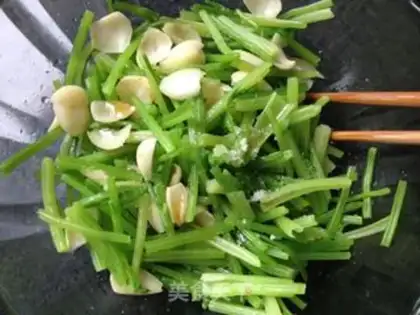 Make The lilies step 6