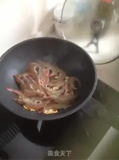 Make Coconut curry shrimp pasta step 1