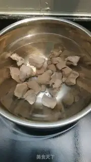 Make Olive-cooked pig-crawling broth step 4