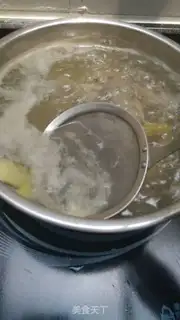 Make Olive-cooked pig-crawling broth step 6