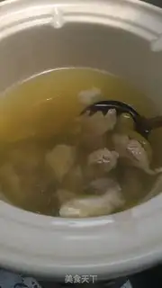Make Olive-cooked pig-crawling broth step 7