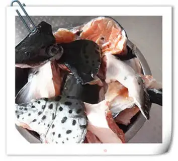 Make Garlic salmon head step 1
