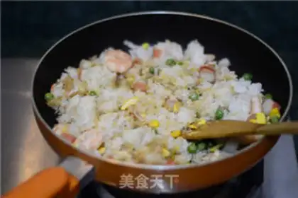 Make Seafood pineapple step 5