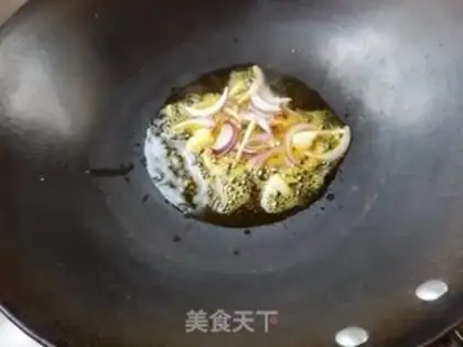 Make cucumber fried eggs step 5
