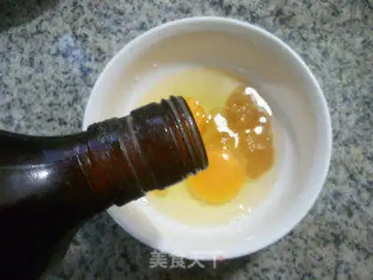Make Black-eared eggs and green vegetables step 1