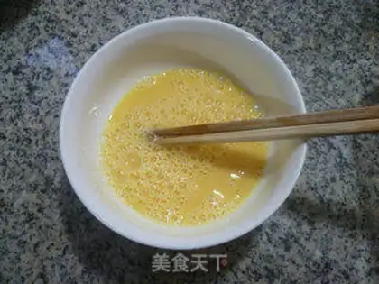 Make cucumber fried eggs step 8