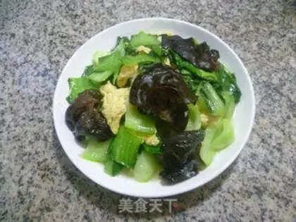 Make Black-eared eggs and green vegetables step 9