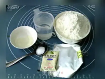 Make Caesar salad bread step 0