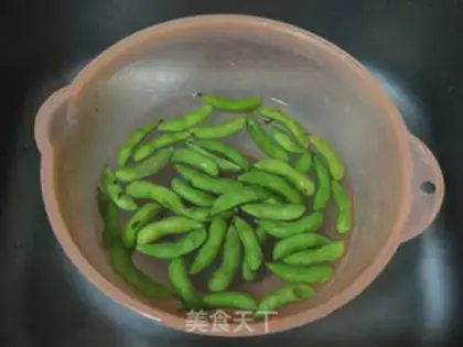 Make Salt-water beans step 1