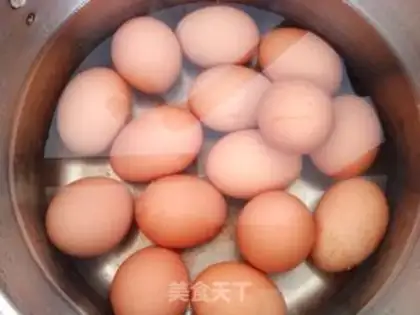 Make Picking salted eggs step 0