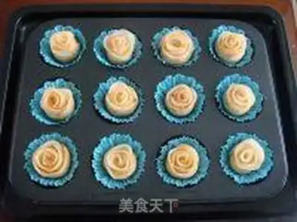 Make "Seven Eve Apple Roses." step 13