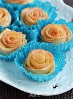 Make "Seven Eve Apple Roses." step 16