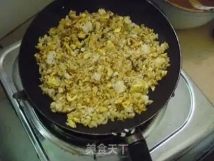Make Curry egg mushroom fried rice step 6