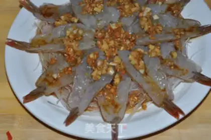 Make Shrimp with garlic fans step 9