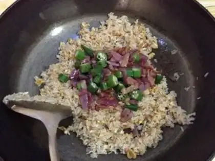 Make Bacon Autumn fried rice step 11