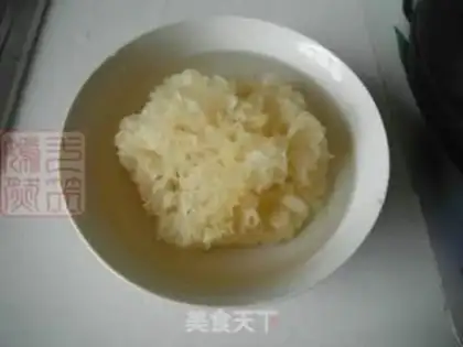 Make Silver ear green bean congee step 0