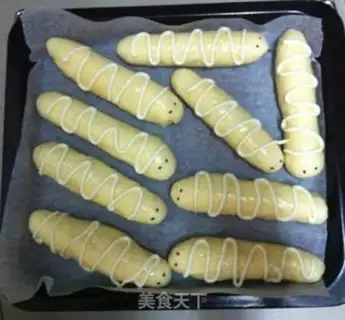 Make Ham caterpillar bread step 6