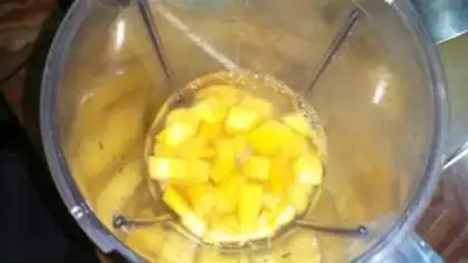 Make Ice mango juice step 1