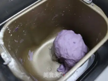 Make Potato-coloured buns step 0