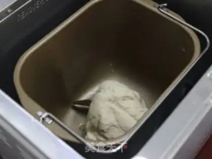 Make Potato-coloured buns step 1
