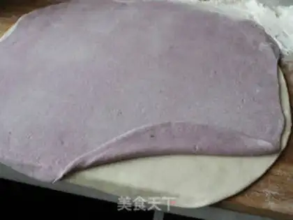 Make Potato-coloured buns step 3