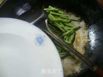 Make Green bean sprouts with pork noodles step 7