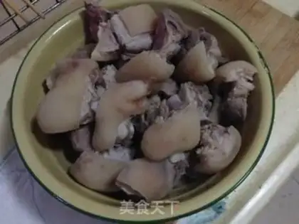 Make Red burning pig hoof step 4