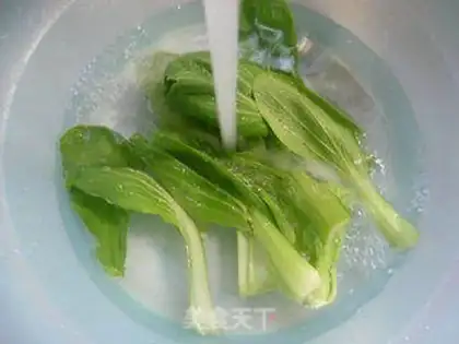 Make Cream pickles, egg soup step 1
