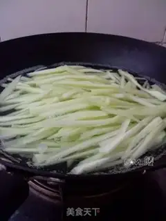 Make Noodles with peanut butter step 1