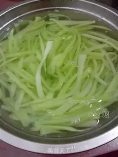 Make Noodles with peanut butter step 2