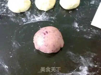Make Potato pineapple bun step 11