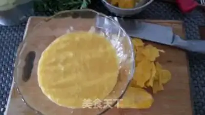 Make Mango coconut smoothie step 1