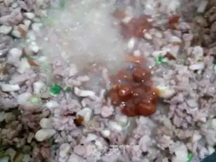Make The soy sauce and the bean-water bun step 3